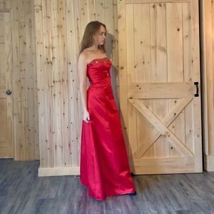 Satin bridesmaid / prom dress